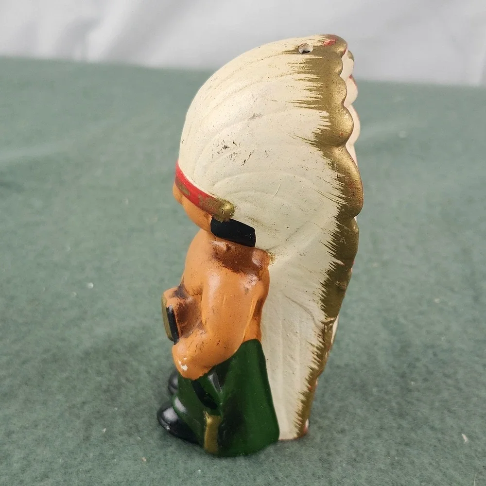 Vintage‎ Salt & Pepper Shakers Indian Native American Chief head Drum Mismatched